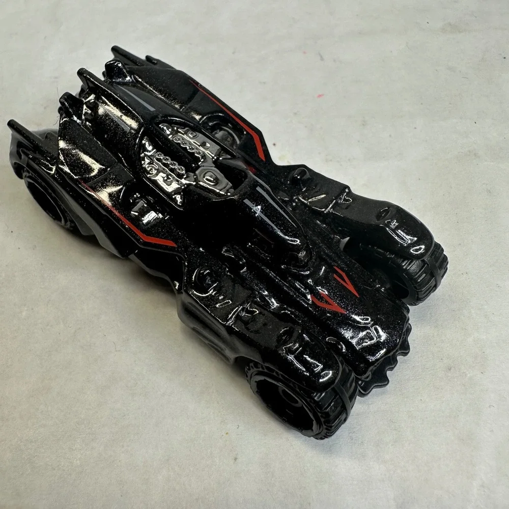 Hot‎ Wheels Batman Arkham Knight Batmobile Black Diecast Car CFG82 2015 Mattel